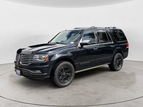 Used 2017 Lincoln Navigator Reserve AWD/4WD image 1