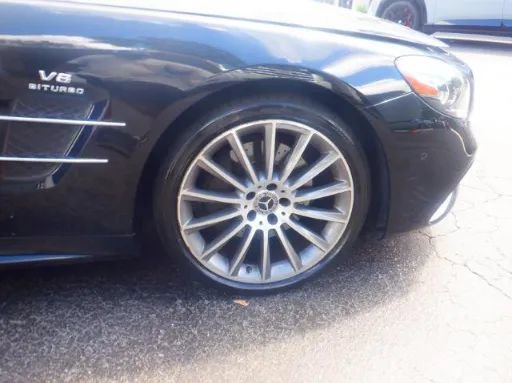 Used 2020 Mercedes-Benz SL 550 image 9