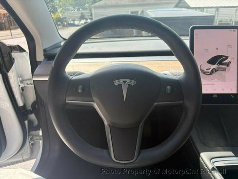 Used 2023 Tesla Model 3 Standard Range RWD image 15