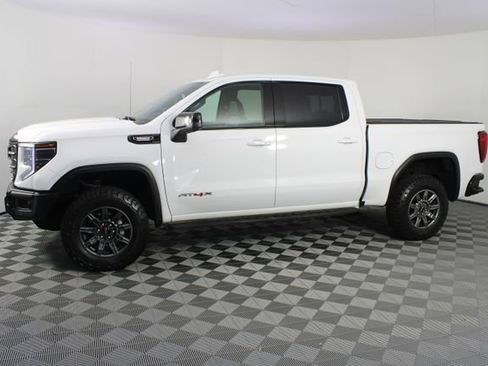 Used 2025 GMC Sierra 1500 AT4X image 2