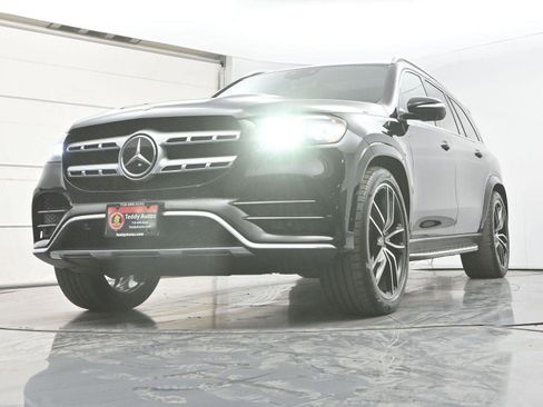 Used 2021 Mercedes-Benz GLS 580 4MATIC image 29
