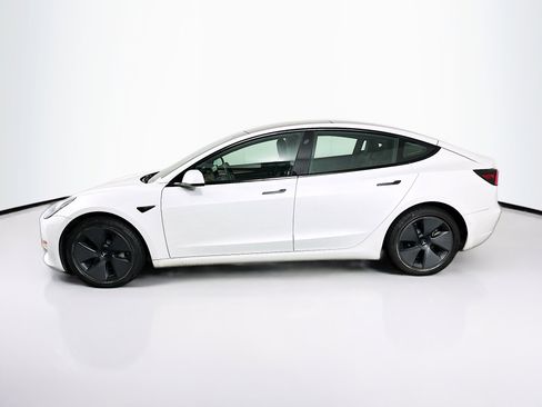 Used 2021 Tesla Model 3 Standard Range Plus image 4