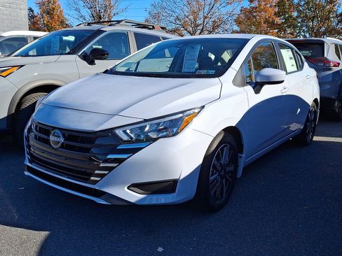 New 2025 Nissan Versa SV w/ Trunk Package image 3