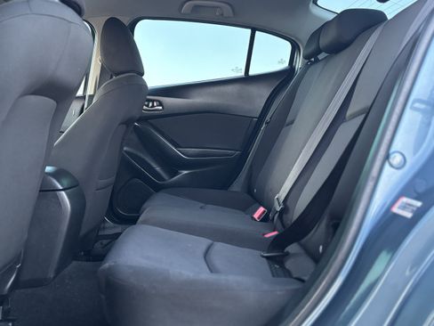 Used 2015 MAZDA MAZDA3 i SV image 13