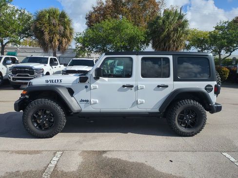 Used 2025 Jeep Wrangler Unlimited Sport S 4xe AWD/4WD image 9