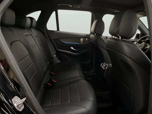 Used 2017 Mercedes-Benz GLC 300 4MATIC image 23