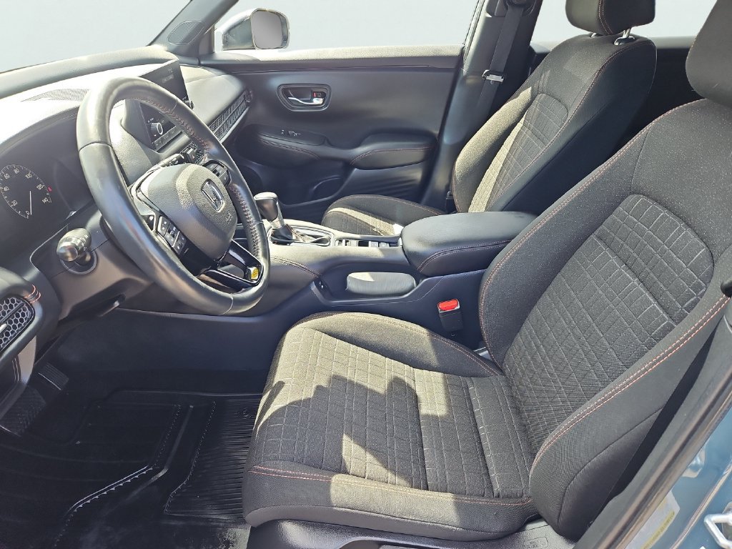 Certified 2025 Honda HR-V Sport image 28