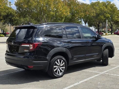 Used 2022 Honda Pilot TrailSport image 3