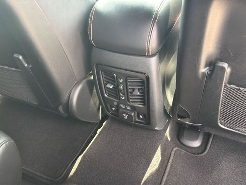 Used 2025 Dodge Durango R/T AWD/4WD image 41