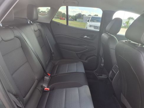 Used 2025 Chevrolet Trax LT FWD image 20