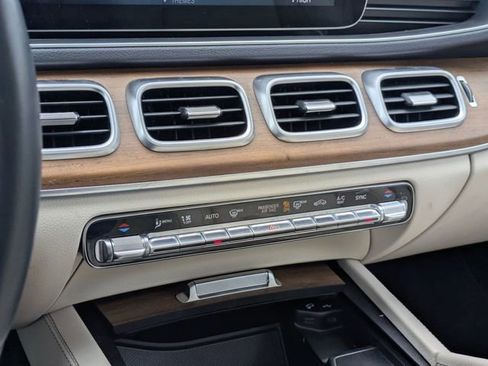 Used 2022 Mercedes-Benz GLE 350 4MATIC w/ Premium Package image 23