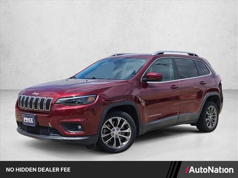 Used 2019 Jeep Cherokee Latitude Plus w/ Comfort/Convenience Group FWD image 1