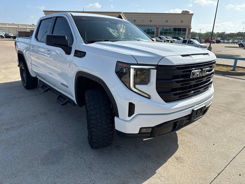 Used 2022 GMC Sierra 1500 Elevation w/ X31 Off-Road Package AWD/4WD image 18