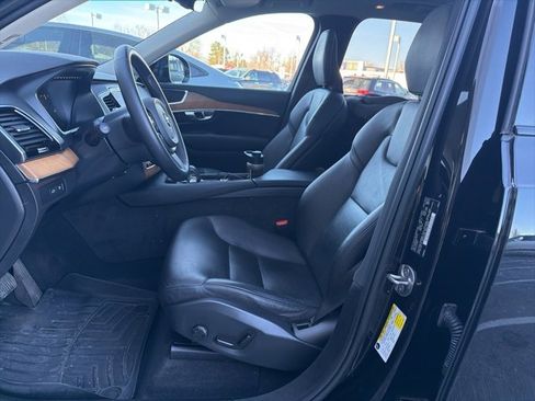 Used 2023 Volvo XC90 T8 Plus image 8