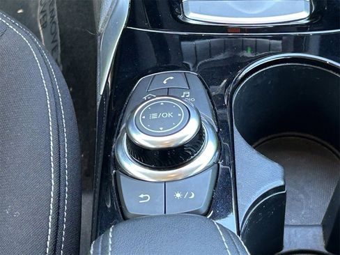 Certified 2018 INFINITI QX30 LUXE image 22