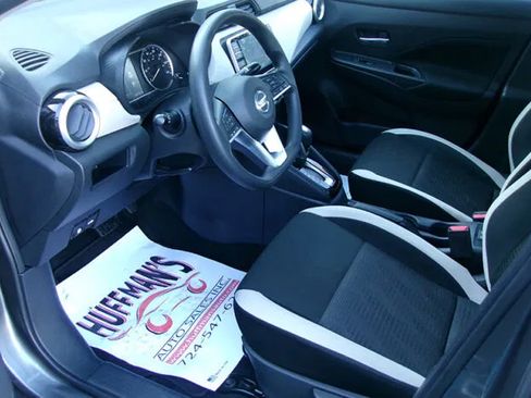 Used 2021 Nissan Versa SV FWD image 15
