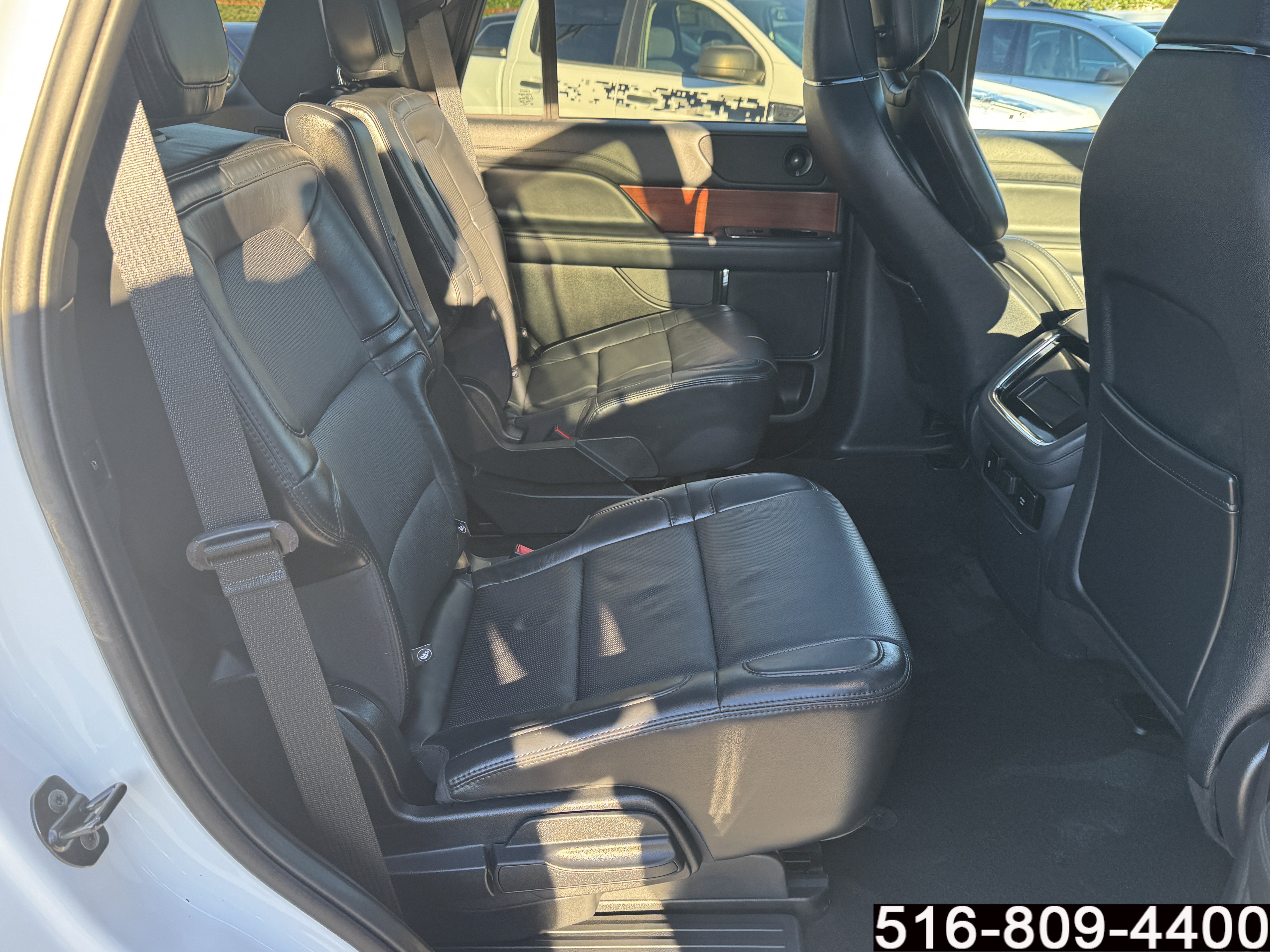 Used 2022 Lincoln Navigator Reserve w/ Monochromatic Package AWD/4WD image 27