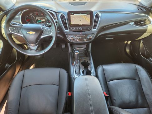 Used 2018 Chevrolet Malibu Premier w/ Premier Sun and Wheel Package image 9