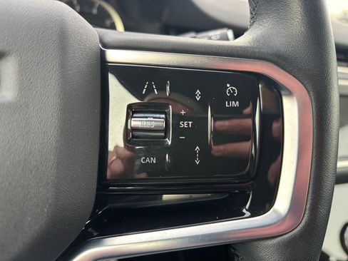 Used 2023 Land Rover Range Rover Evoque R-Dynamic S image 18