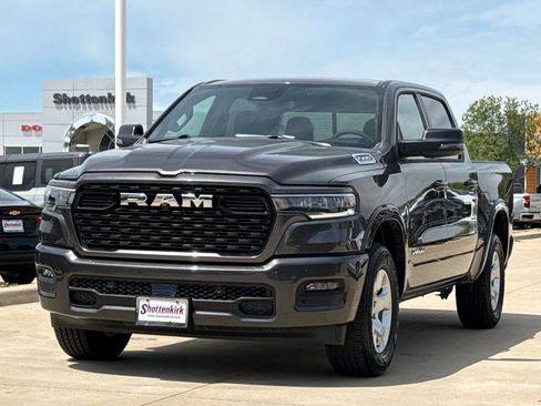 New 2026 RAM 1500 4x4 Crew Cab image 3
