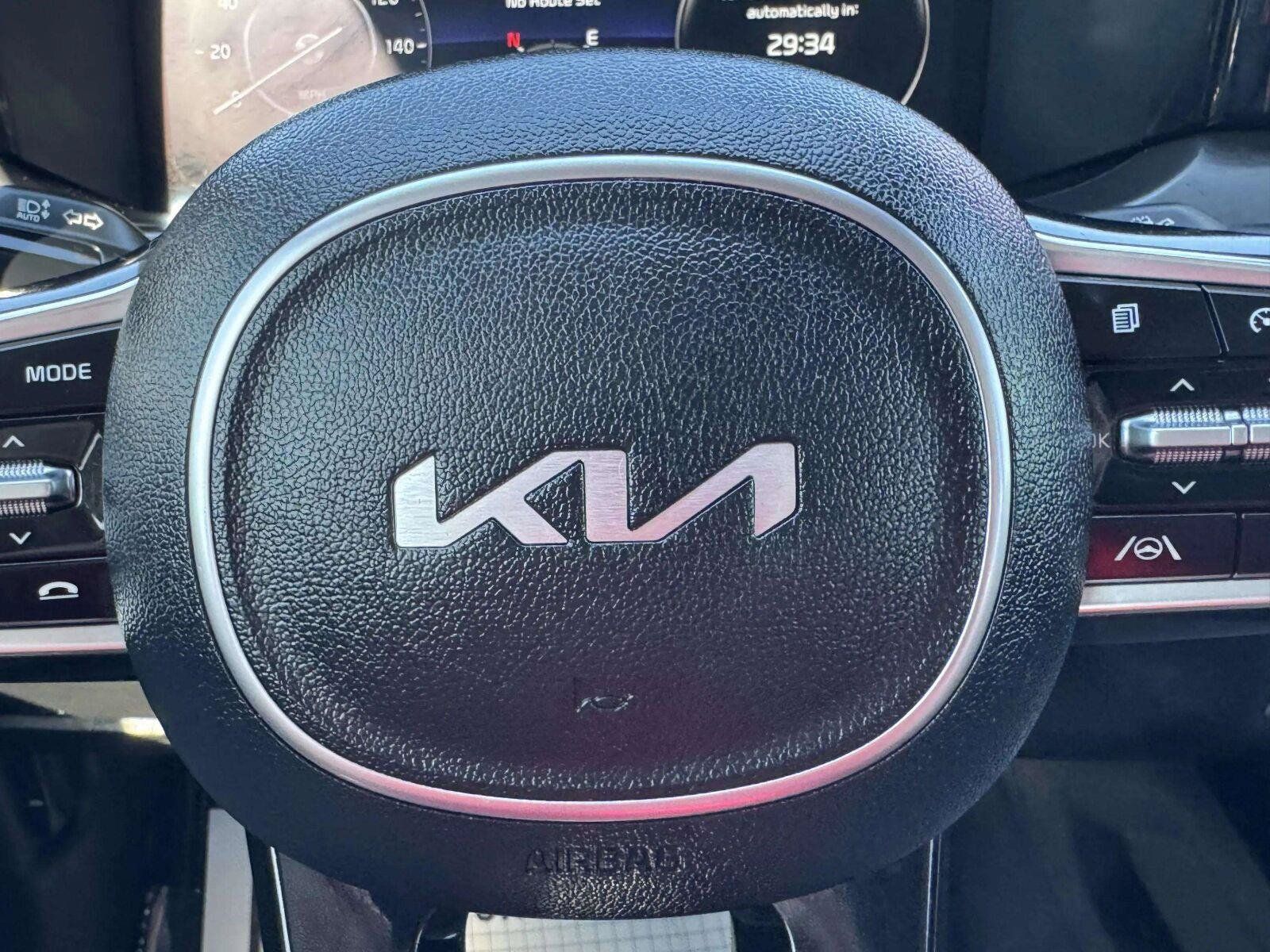 Used 2023 Kia Sorento SX FWD image 22