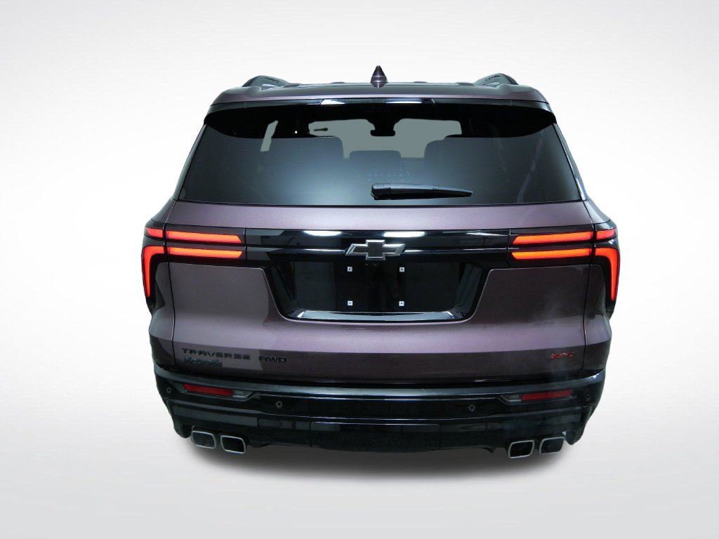 Used 2025 Chevrolet Traverse RS AWD/4WD image 4