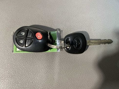 Used 2013 Toyota Highlander SE image 20