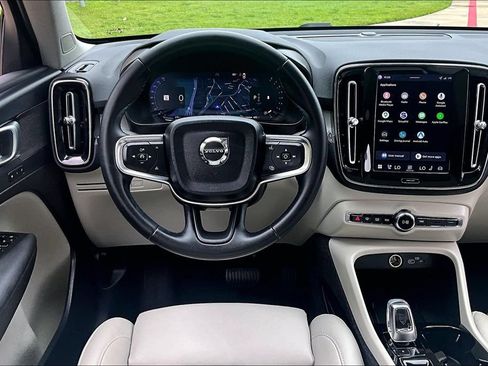 Certified 2026 Volvo XC40 B5 Plus AWD/4WD image 7