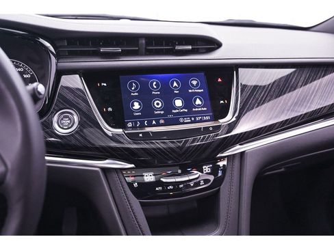 Used 2025 Cadillac XT6 Premium Luxury image 47