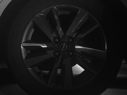 Used 2025 Nissan Versa SV image 14