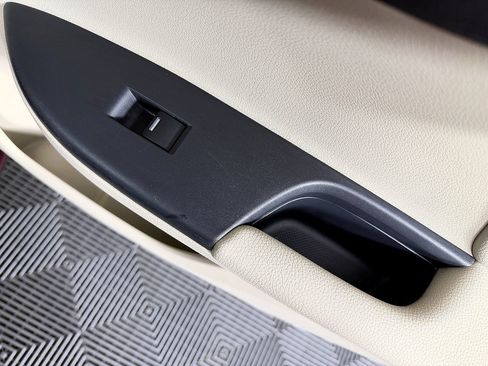 Used 2016 Honda Accord EX-L image 39