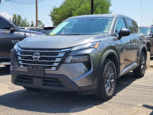 Used 2024 Nissan Rogue S AWD/4WD image 12