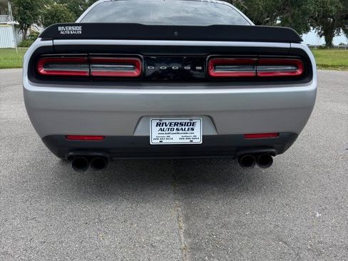 Used 2016 Dodge Challenger R/T Scat Pack RWD image 4