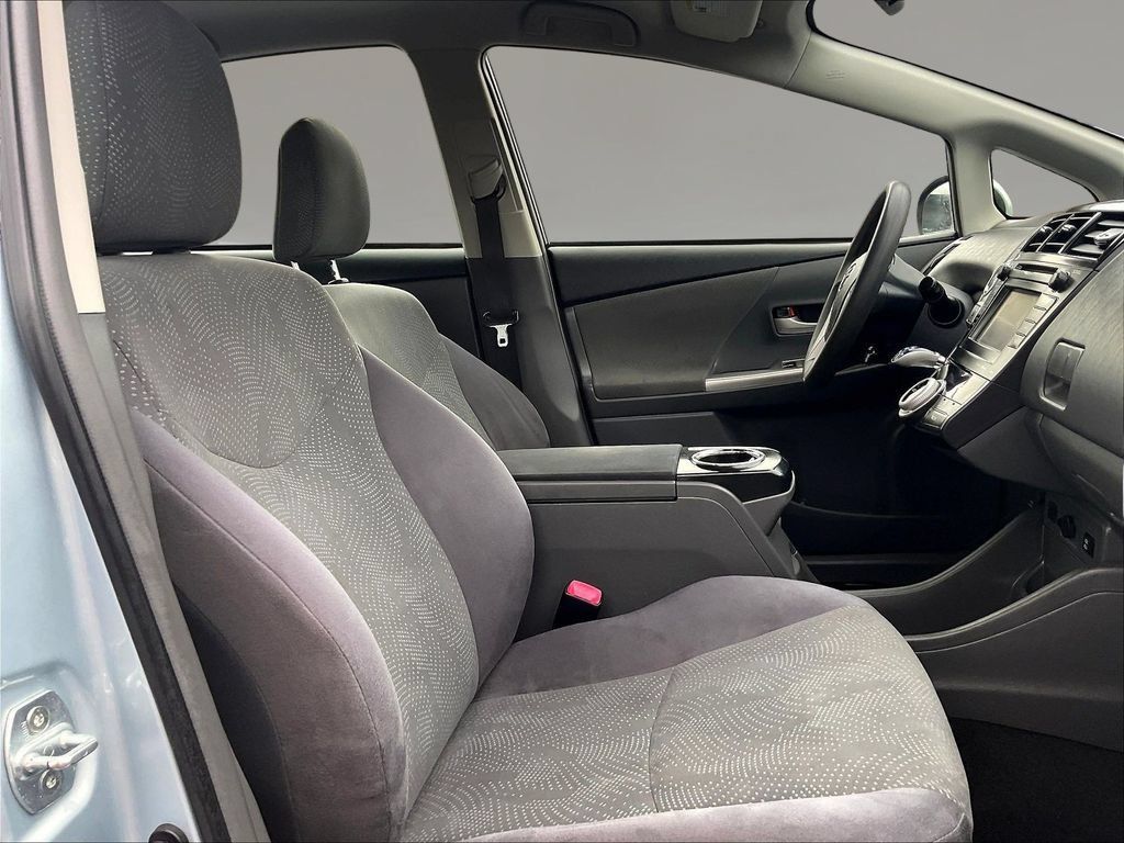 Used 2013 Toyota Prius V Three FWD image 28