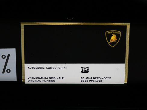 Used 2019 Lamborghini Huracan LP 580-2 RWD image 36