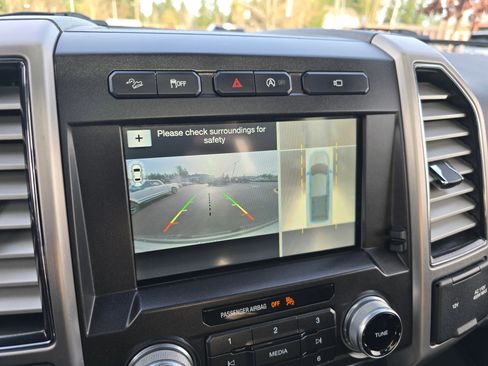 Used 2017 Ford F150 Platinum w/ Technology Package image 16