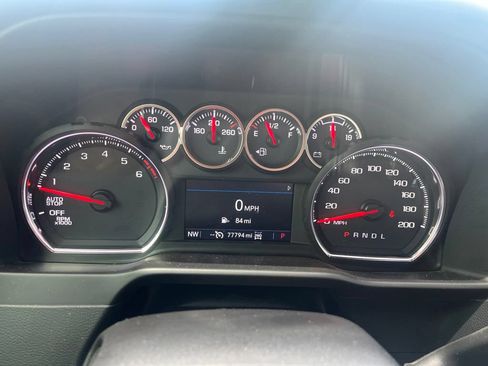 Used 2020 Chevrolet Silverado 1500 LT Trail Boss w/ Midnight Edition AWD/4WD image 7