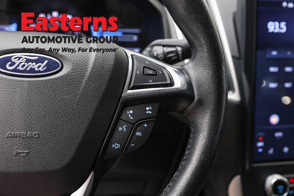 Used 2023 Ford Edge SEL AWD/4WD image 17