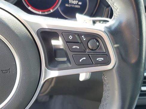 Used 2022 Porsche Cayenne image 25