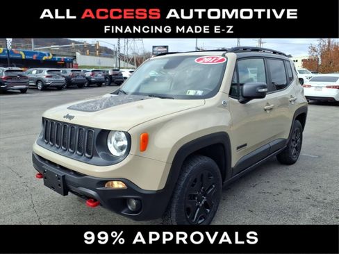 Used 2017 Jeep Renegade Trailhawk image 3