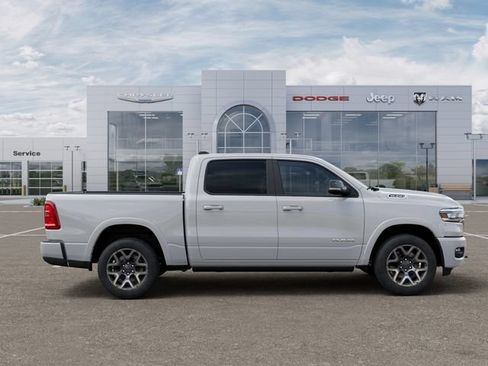 Used 2026 RAM 1500 Laramie AWD/4WD image 21