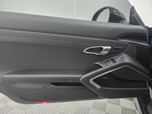 Used 2017 Porsche 911 Carrera image 17