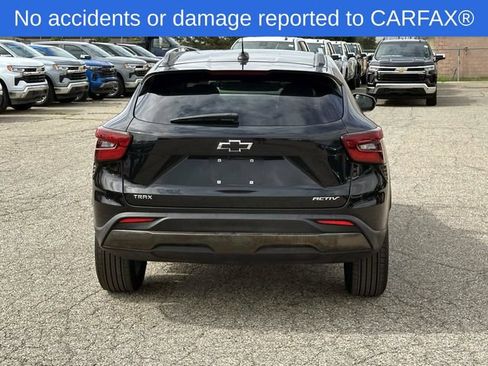 Certified 2024 Chevrolet Trax ACTIV w/ Sunroof Package FWD image 6
