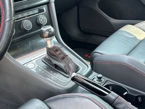 Used 2015 Volkswagen GTI SE w/ Lighting Package (SEL) FWD image 11