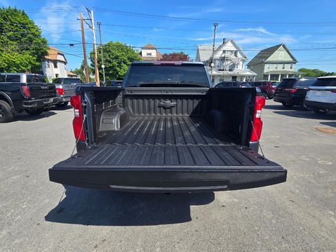 Used 2020 Chevrolet Silverado 1500 Custom w/ Custom Value Package AWD/4WD image 17
