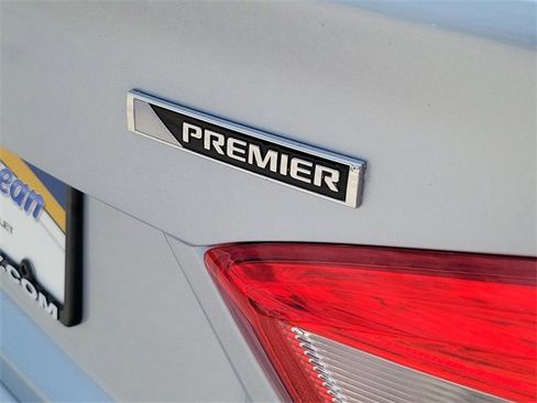 Used 2017 Chevrolet Cruze Premier image 5