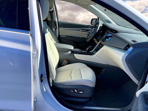 Certified 2022 Cadillac XT5 Premium Luxury image 29