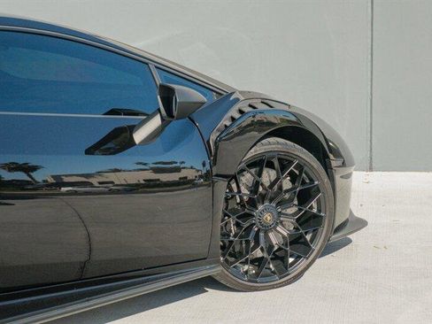 Used 2021 Lamborghini Huracan STO image 47