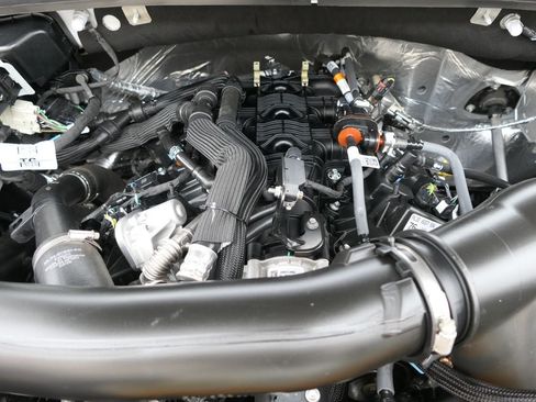 Used 2025 Ford Expedition Max Platinum AWD/4WD image 31