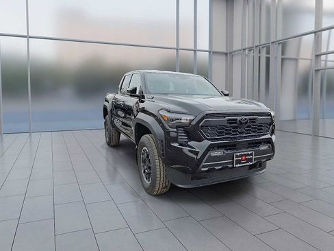 New 2026 Toyota Tacoma TRD Off-Road image 5